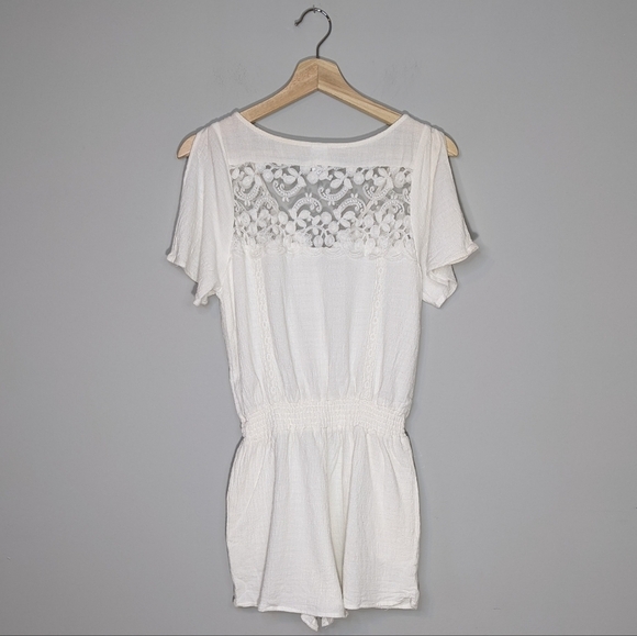 L*SPACE Meadow Romper Short Sleeve Lace V-Neck Jumpsuit White Button Size Small - Picture 10 of 15